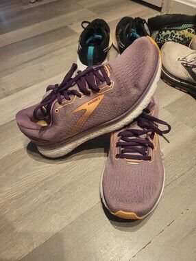 Brooks Glycerin 18 Women's Running Shoes in Purple and Gold Size 11